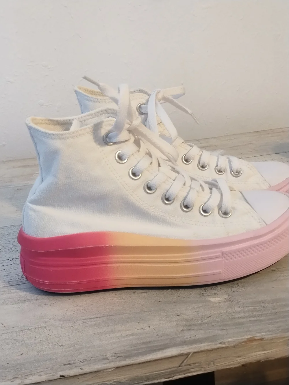 Girl's Fashion Sneakers Converse Chuck Taylor All Star size 4.5 good Platform